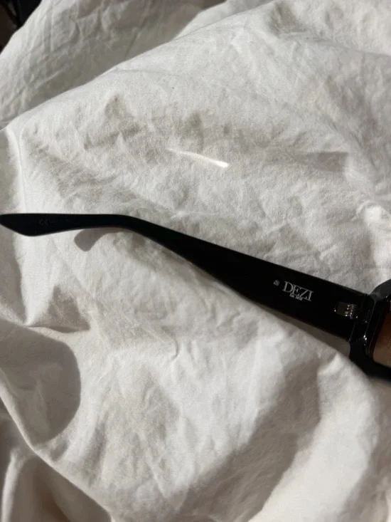 DEZI Read the room sunglasses - Picture 4 of 5